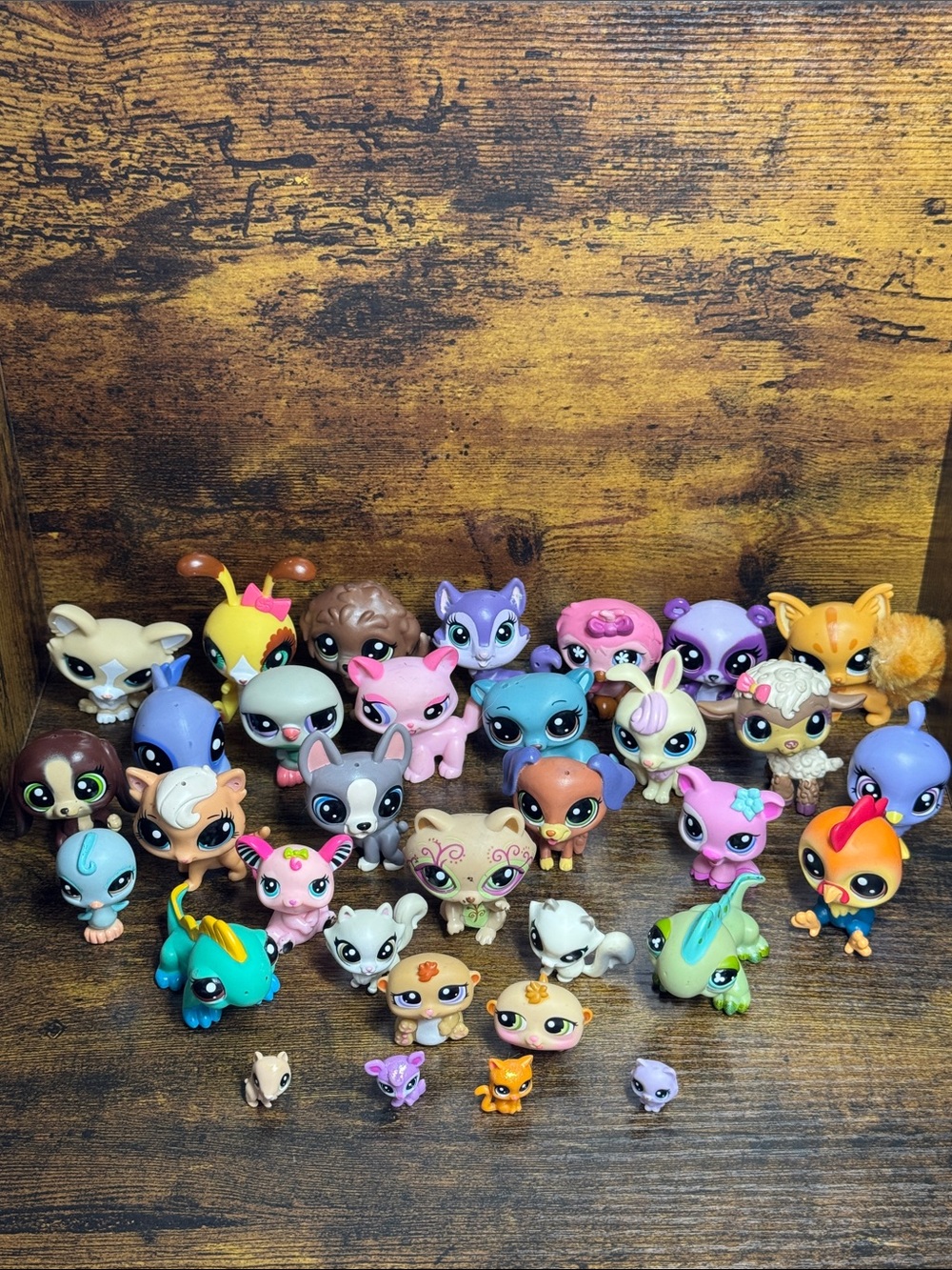 Littlest Pet Shop Bundle LPS Figures